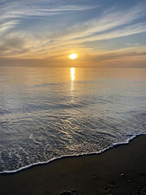 Apartamento Con Vistas Al Mar En Playa Granada موتريل المظهر الخارجي الصورة